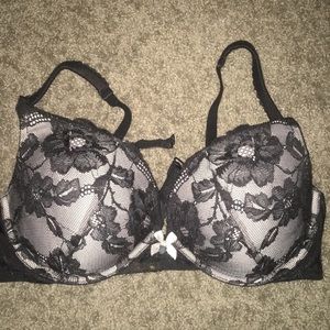 Victoria’s Secret lace bra